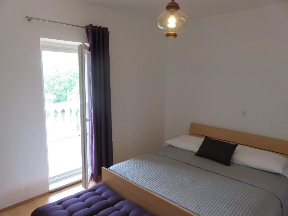 Apartmani Mm Starigrad Paklenica Luaran gambar