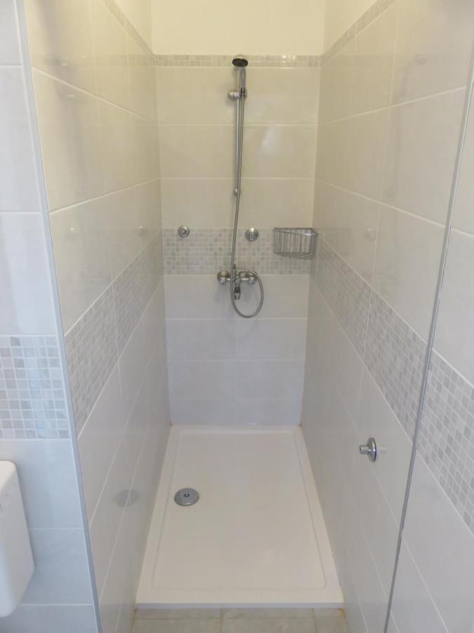 Apartmani Mm Starigrad Paklenica Luaran gambar