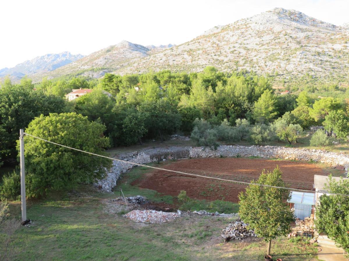 Apartmani Mm Starigrad Paklenica Luaran gambar